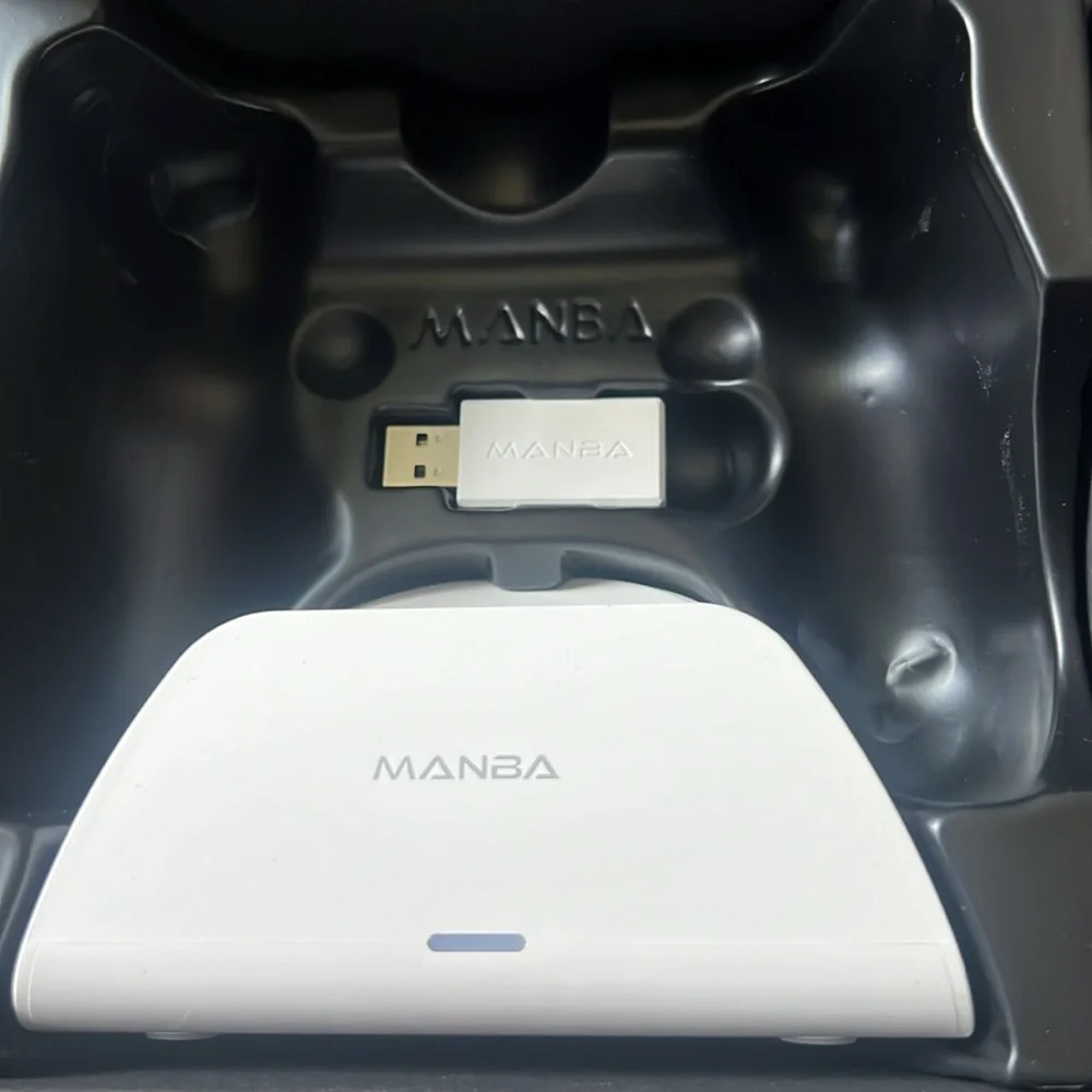 Manba One Built-in Display Wireless Controller for PC/Switch   New Open Box